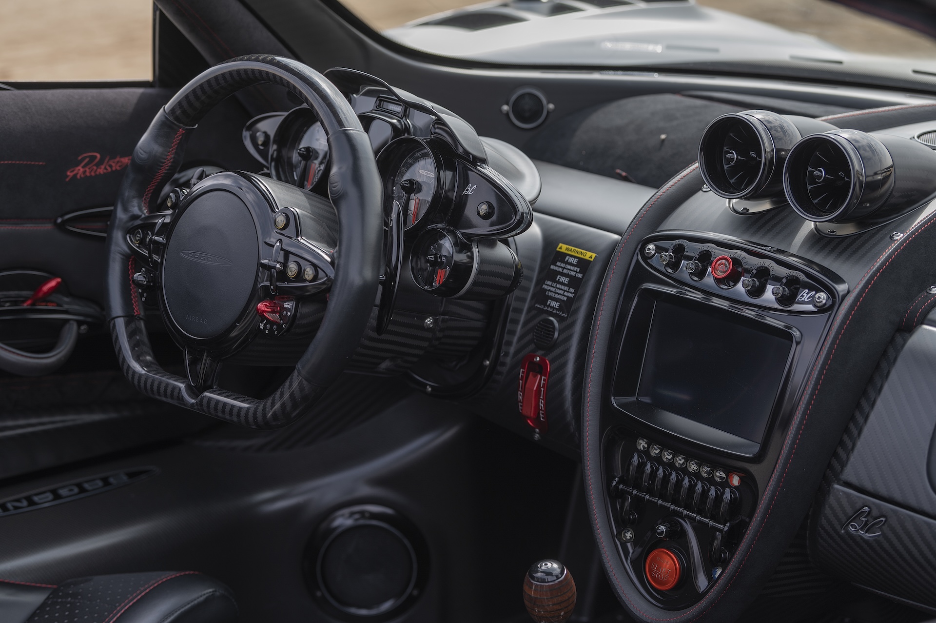 Huayra Roadster BC Image 2